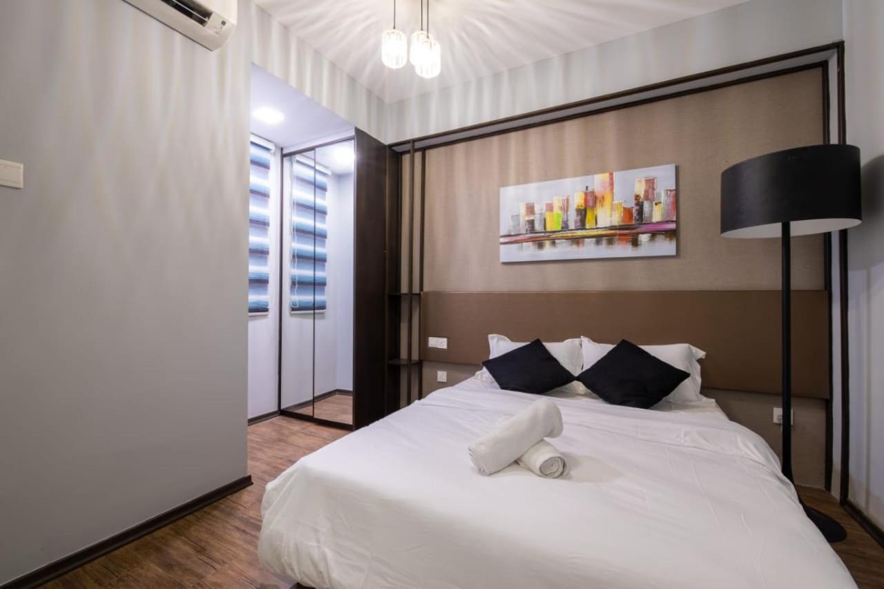 Loft Pano Seaview Suite 2 Bedroom By The Only Bnb Jelutong Экстерьер фото