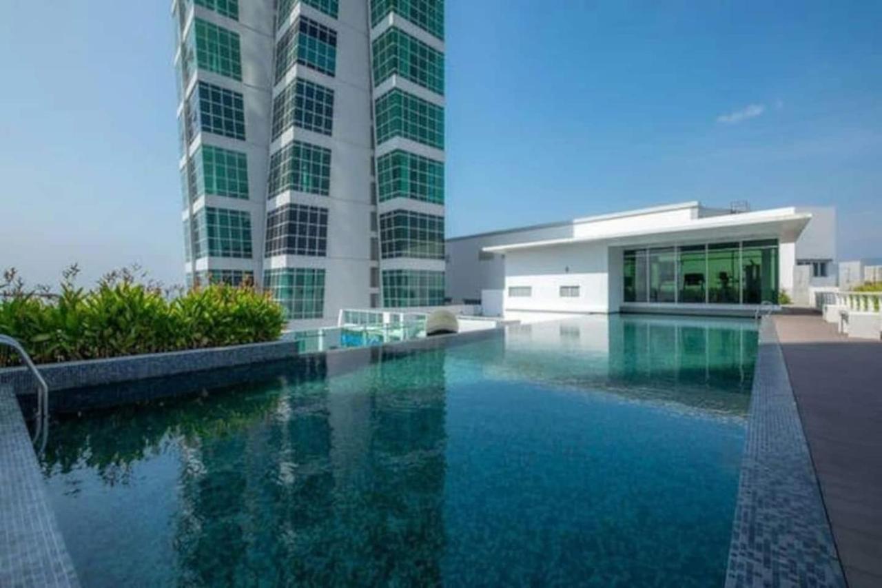 Loft Pano Seaview Suite 2 Bedroom By The Only Bnb Jelutong Экстерьер фото