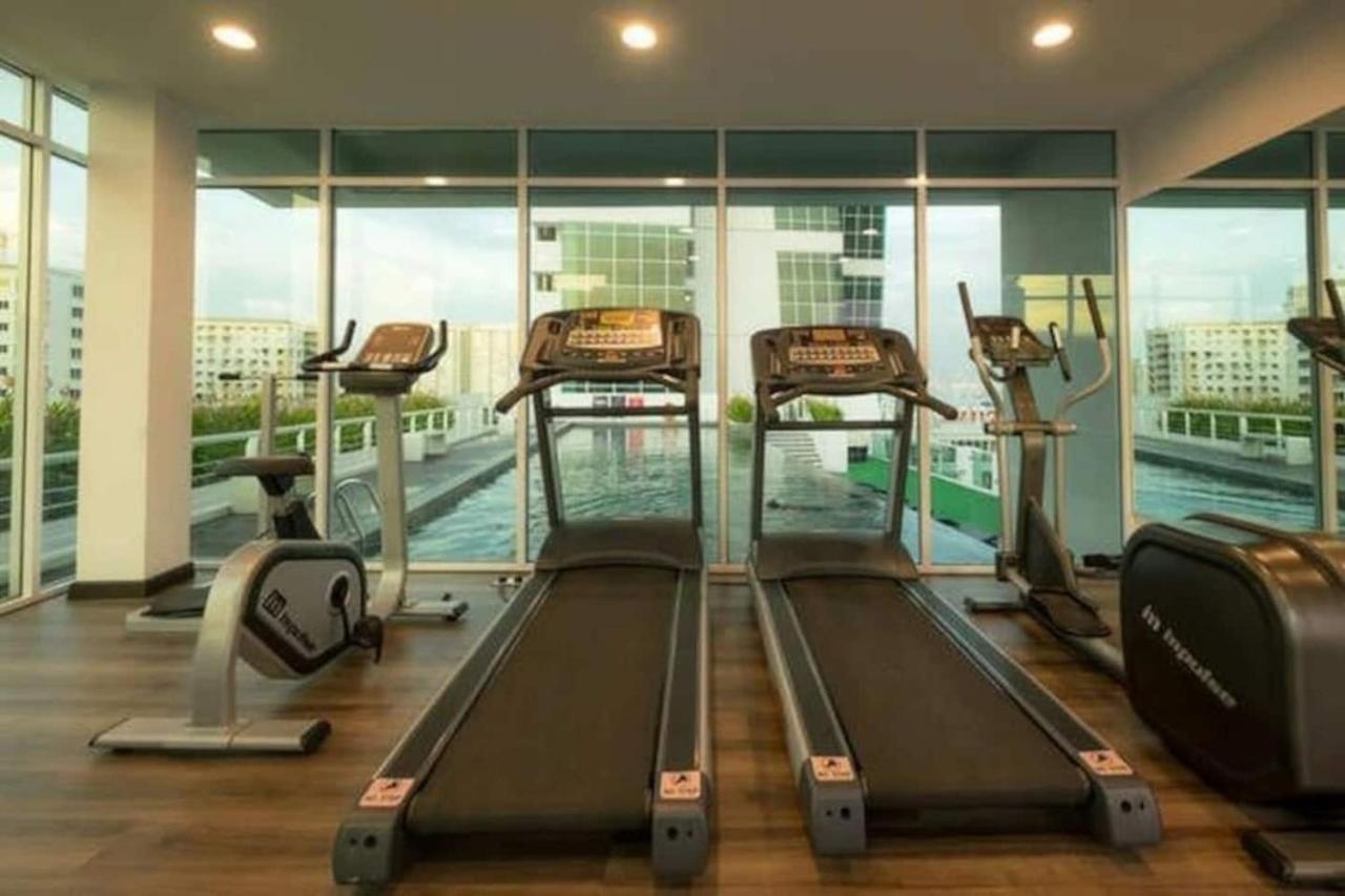 Loft Pano Seaview Suite 2 Bedroom By The Only Bnb Jelutong Экстерьер фото